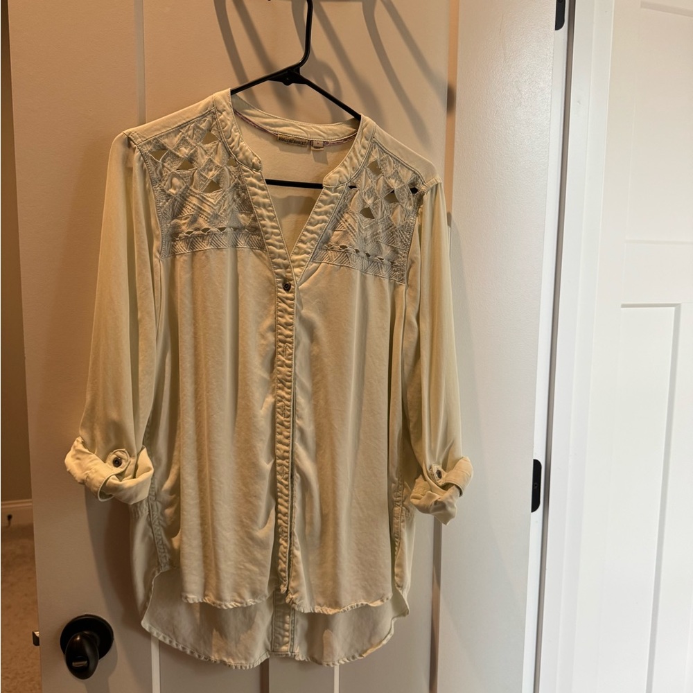 HOLDING HORSES Cream Embroidered Button-Down Blouse